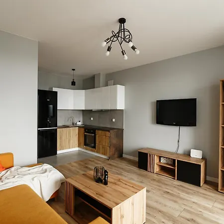 Urban Chic - - Center - Piecewska